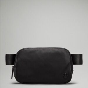 Lululemon Everywhere Bag 2L